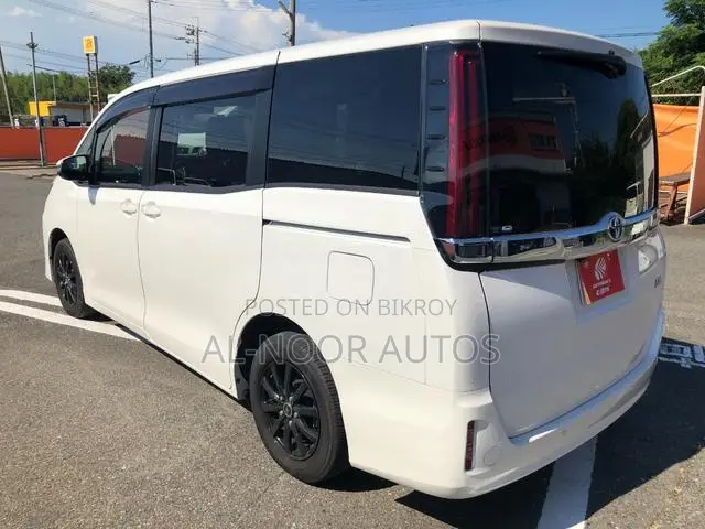 Toyota Noah 2021 Pearl