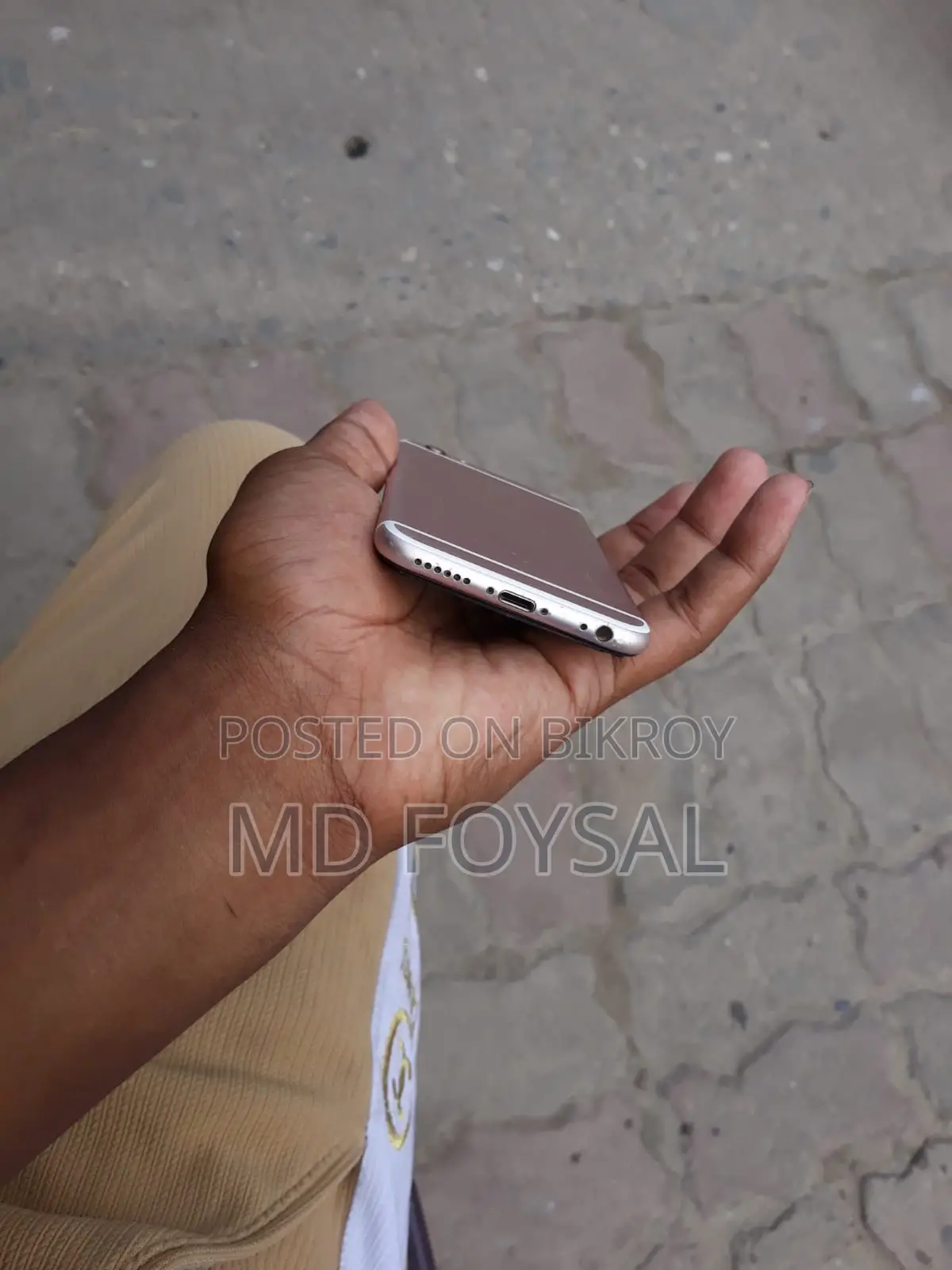 Apple iPhone 6s 64 GB Gold