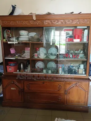 সেগুন কাঠের শোকেস