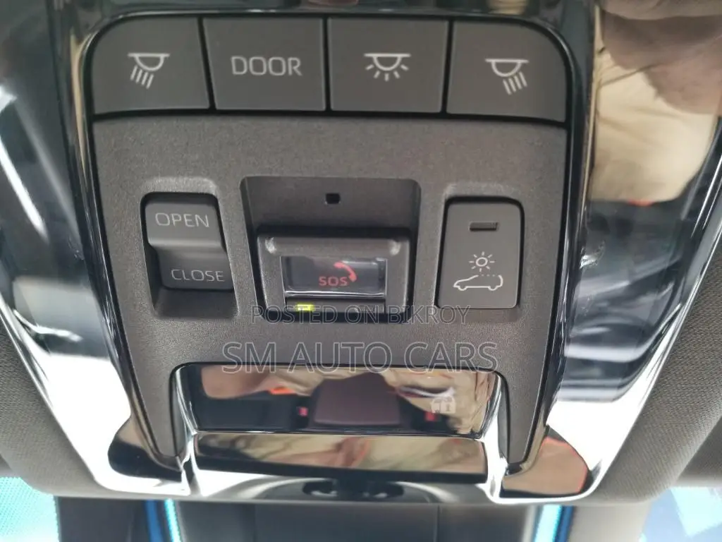 টয়োটা হ্যারিয়ার ২০২১ কালো