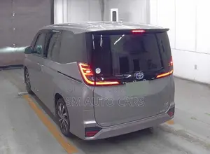 Toyota Noah 2023 Gray