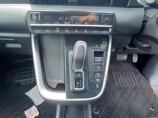 Toyota Noah 2023 Gray