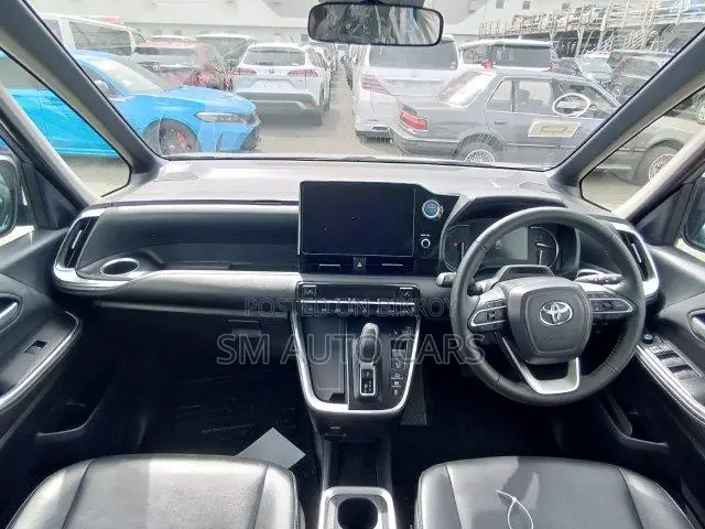 Toyota Noah 2023 Gray
