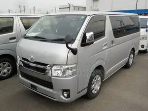 Toyota HiAce 2022 Silver