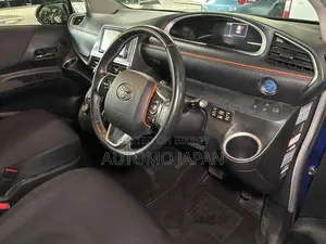 Toyota Sienta 1.5 Front Wheel Drive 2021 Blue
