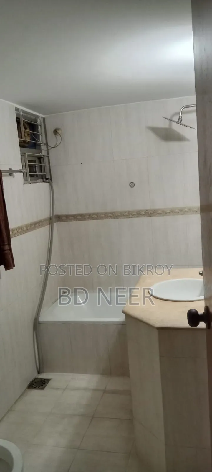 2000 Square Feet Unfurnished Office Rent in Banani