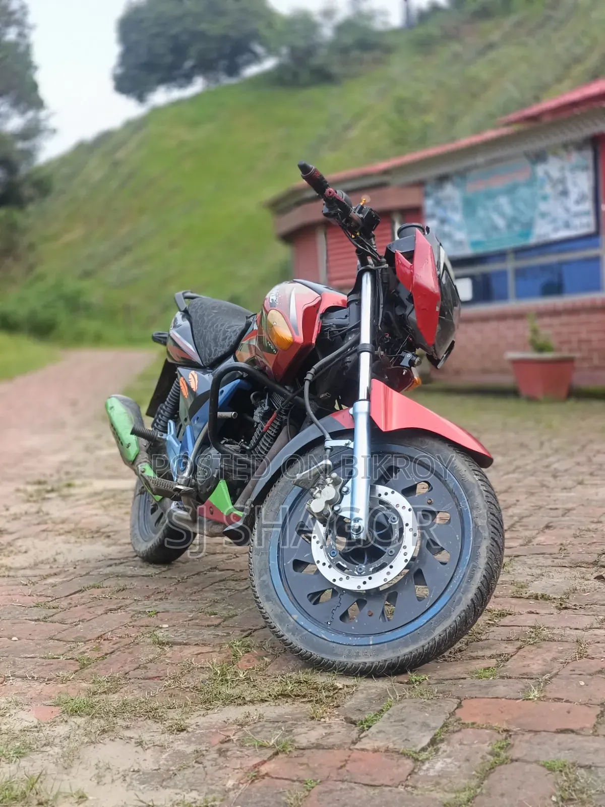 TVS 2017 Red