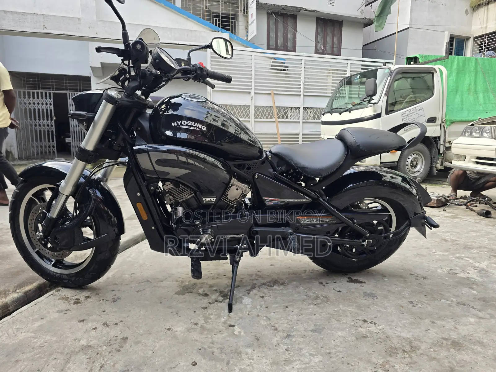 New Hyosung GV300R 2025 Black