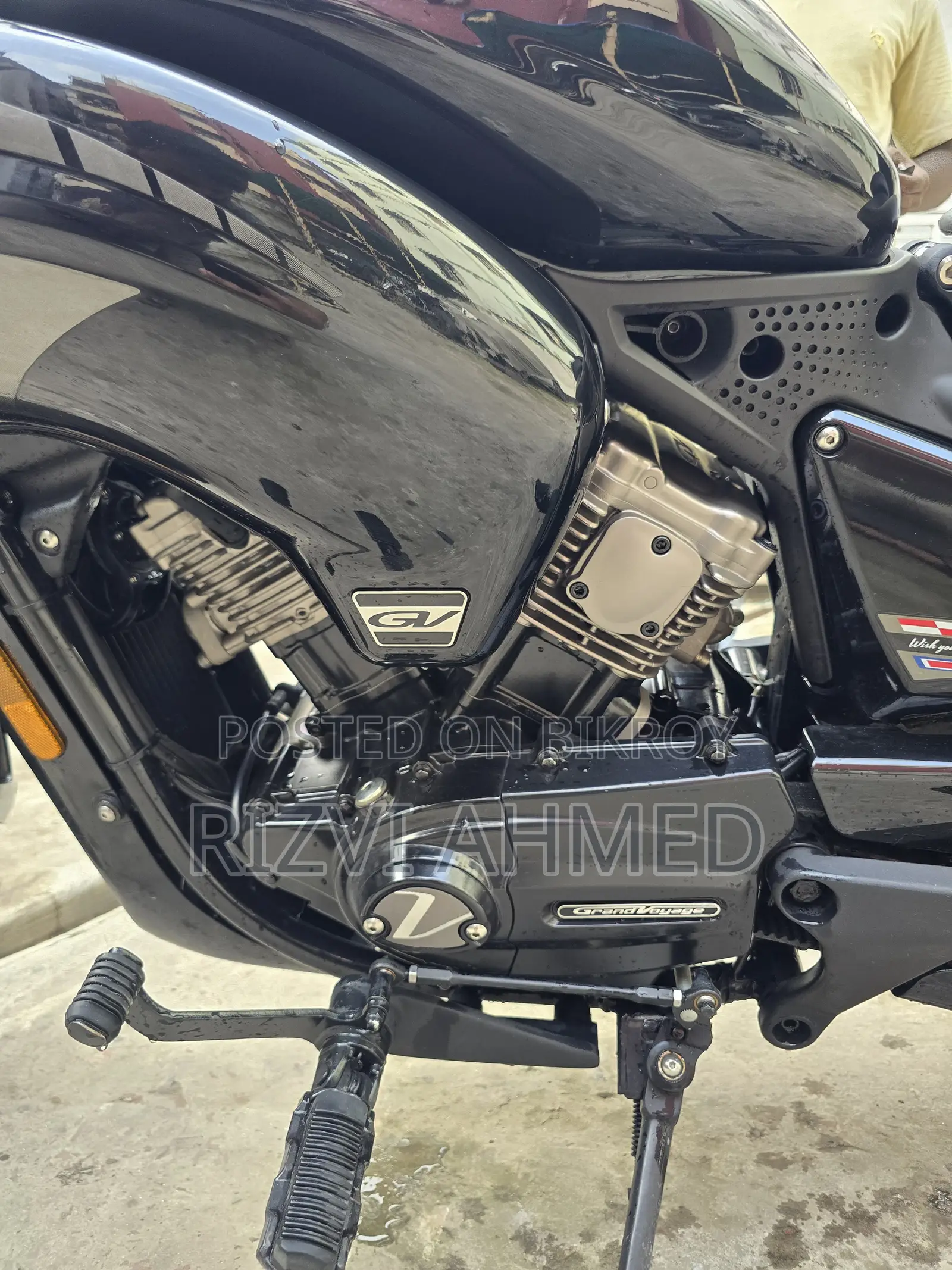 New Hyosung GV300R 2025 Black