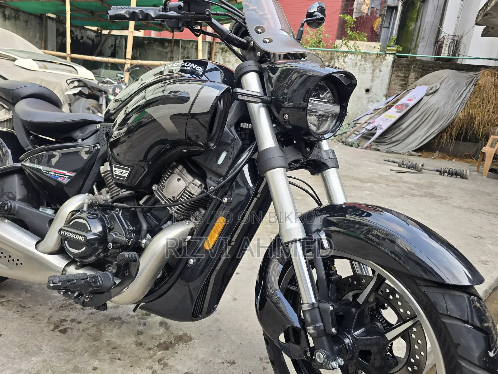 New Hyosung GV300R 2025 Black