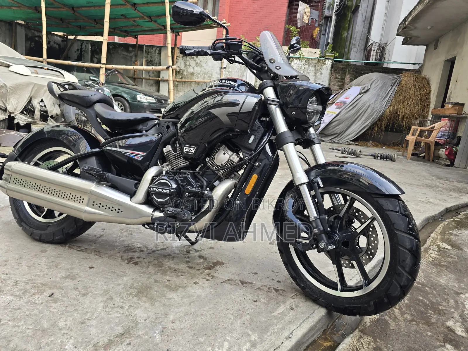 New Hyosung GV300R 2025 Black