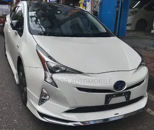 Toyota Prius 2018 Pearl