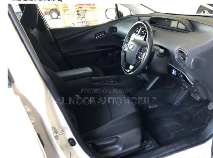 Toyota Prius 2018 Pearl
