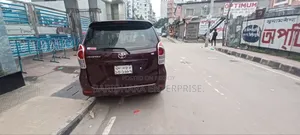 Toyota Avanza 2011 Maroon