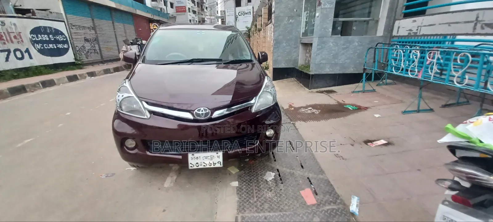 Toyota Avanza 2011 Maroon