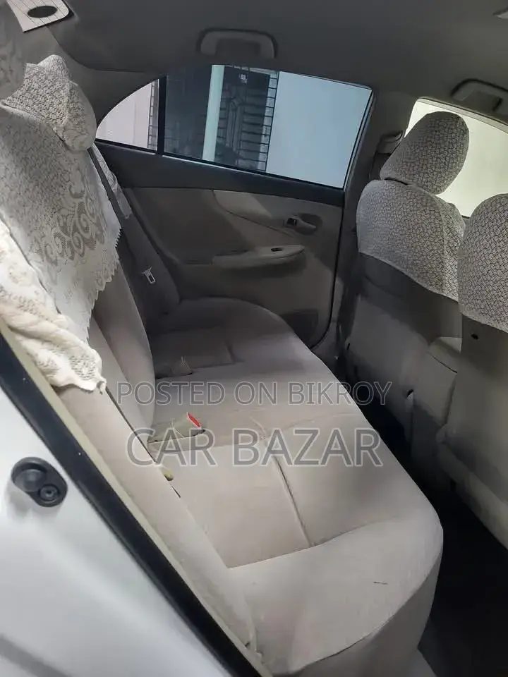 টয়োটা অ্যাক্সিও ২০০৮ সাদা