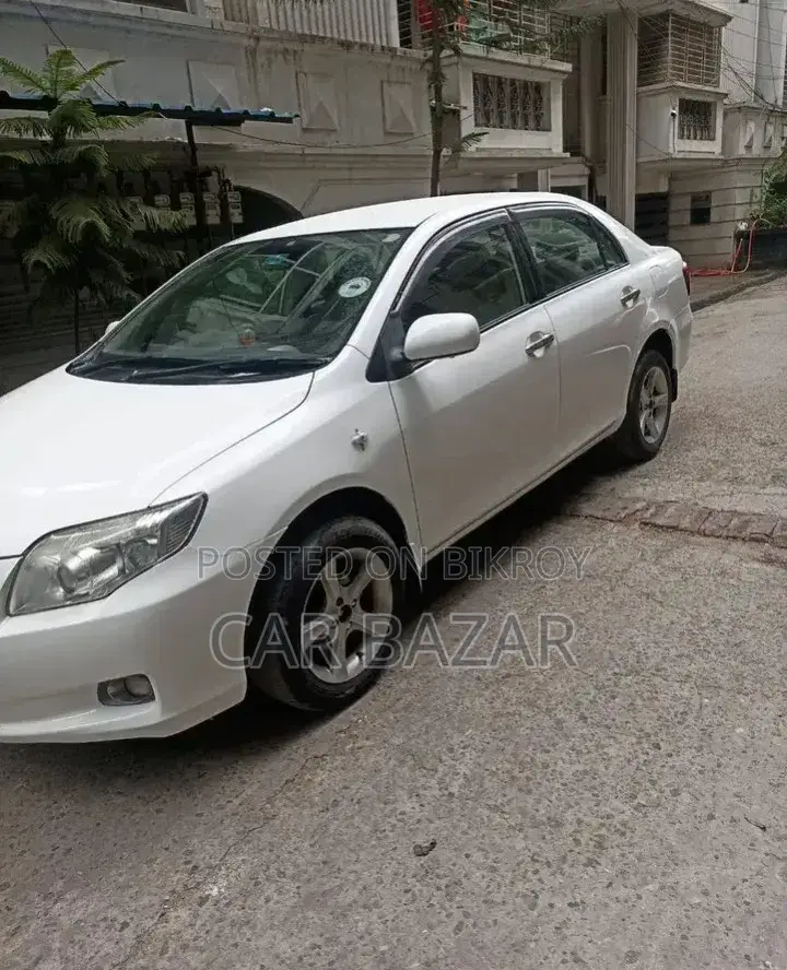 টয়োটা অ্যাক্সিও ২০০৮ সাদা