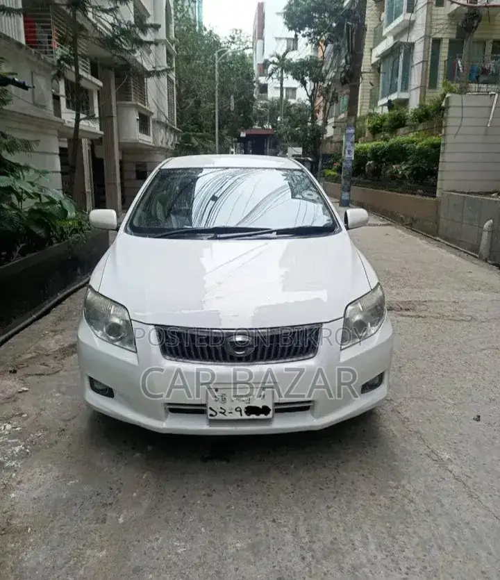 টয়োটা অ্যাক্সিও ২০০৮ সাদা