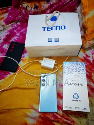 Tecno Camon 40 128 GB Blue