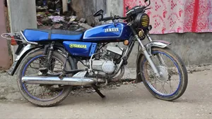 ইয়ামাহা আর১ ১৯৮২ ব্লু