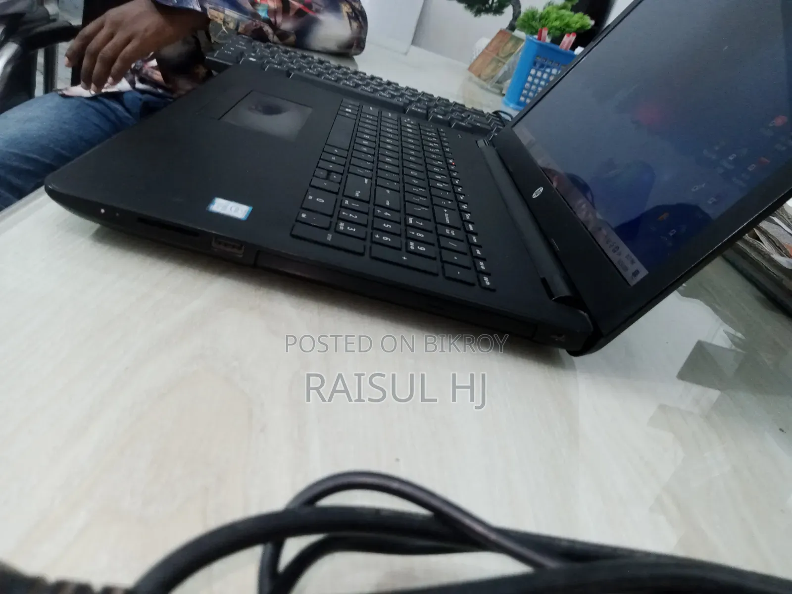 Laptop HP Envy 15-Ep0xxx 8GB Intel Core I3 HDD 128GB