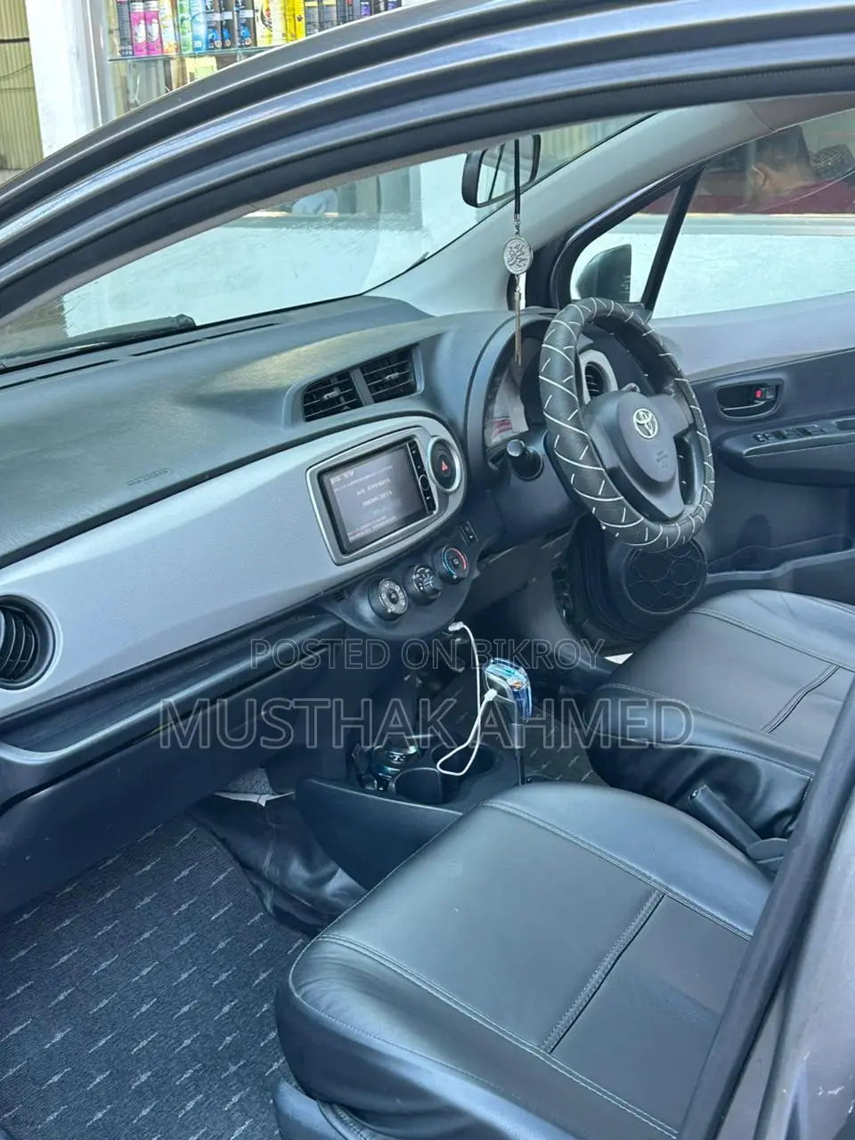 Toyota Vitz 2011 Gray