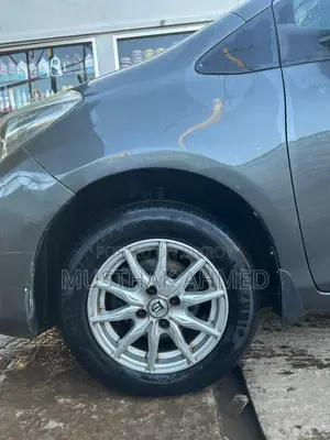 Toyota Vitz 2011 Gray