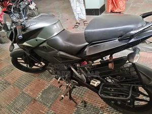 বাজাজ পালসার এন১৬০ ২০১৯ সিলভার