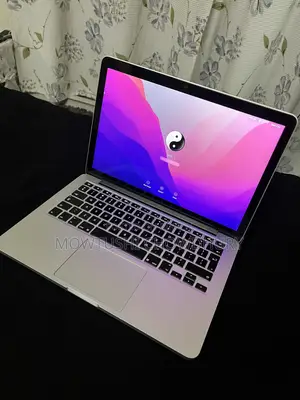 Laptop Apple MacBook Pro 2015 8GB Intel Core I5 SSD 256GB