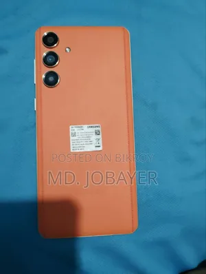 Samsung Galaxy F55 128 GB Orange