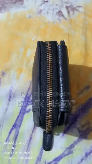 লেদার মানি ব্যাগ