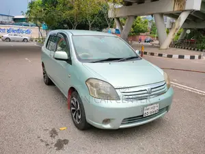 Toyota Raum 2006 Green