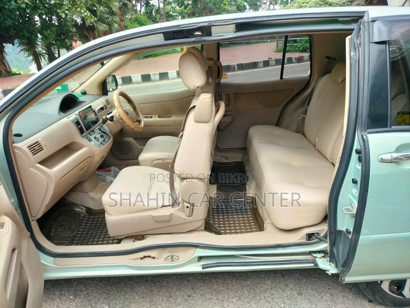 Toyota Raum 2006 Green