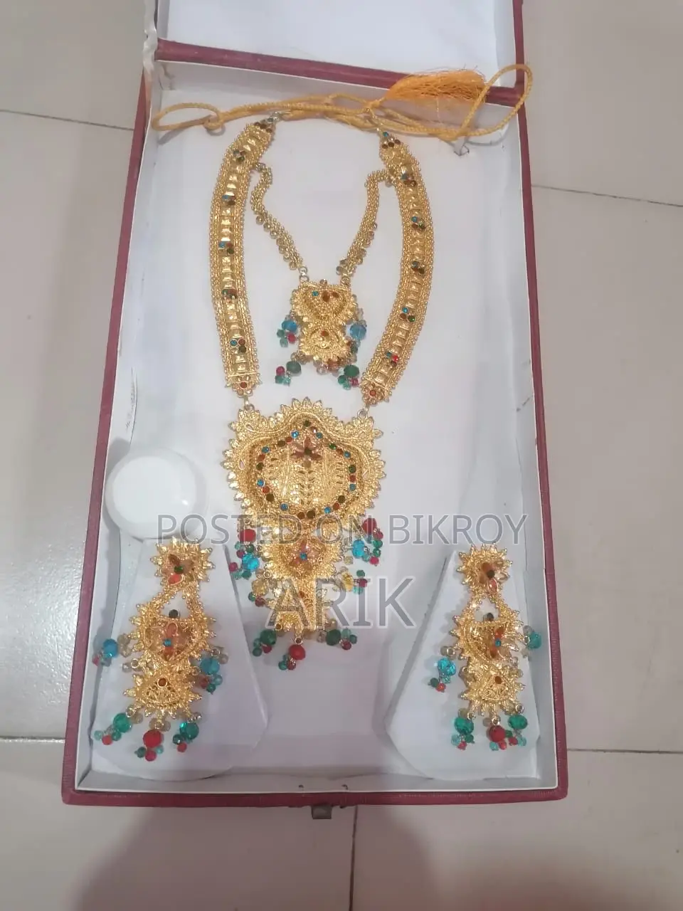 Jewellery Gold Plate