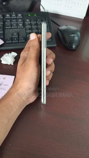 স্যামসাং গ্যালাক্সি এস২১ ৫জি ২৫৬ জিবি সাদা