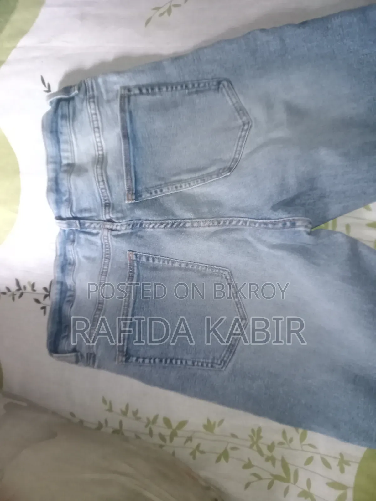 Light Blue Jeans – Excellent Condition