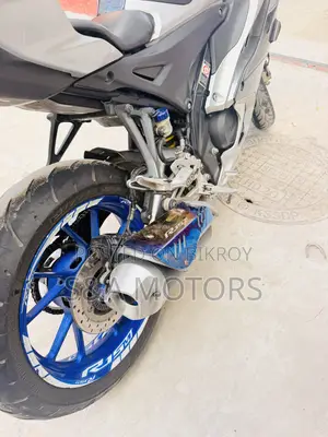Yamaha 2023 Blue