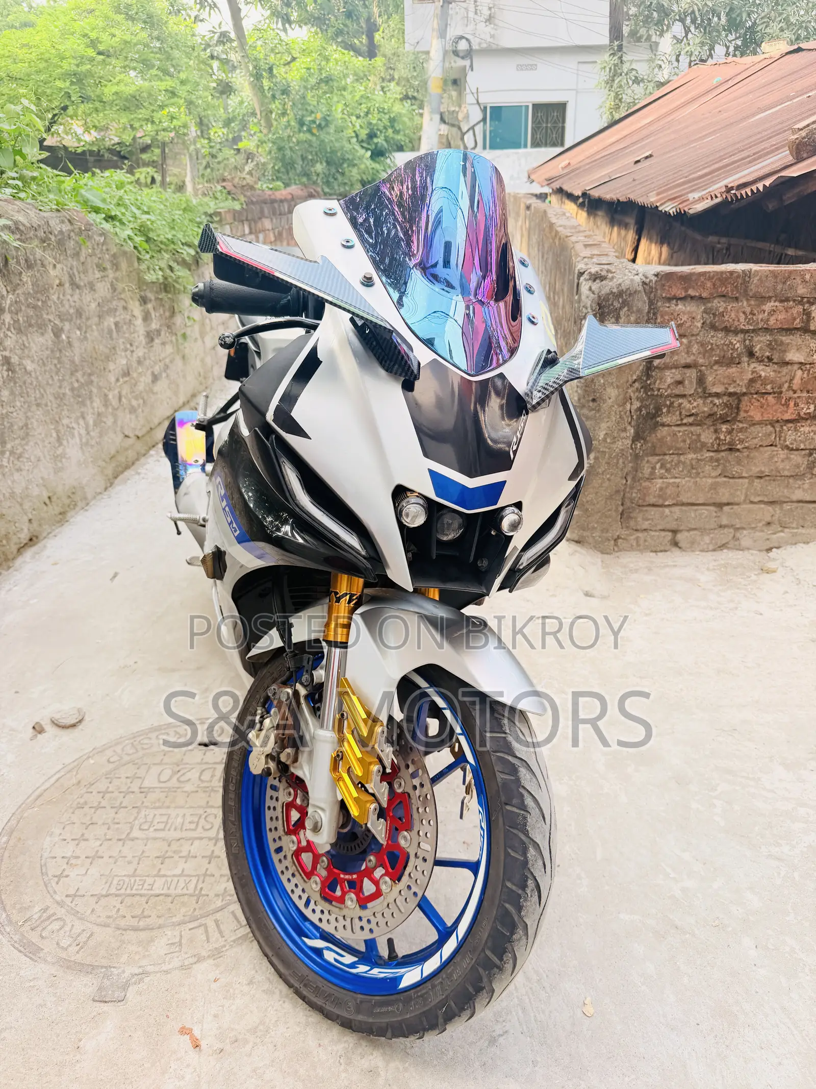 Yamaha 2023 Blue