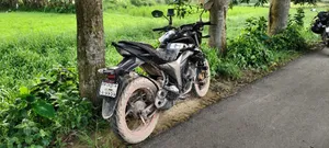 সুজুকি জিক্সার মনোটোন ২০১৮ কালো