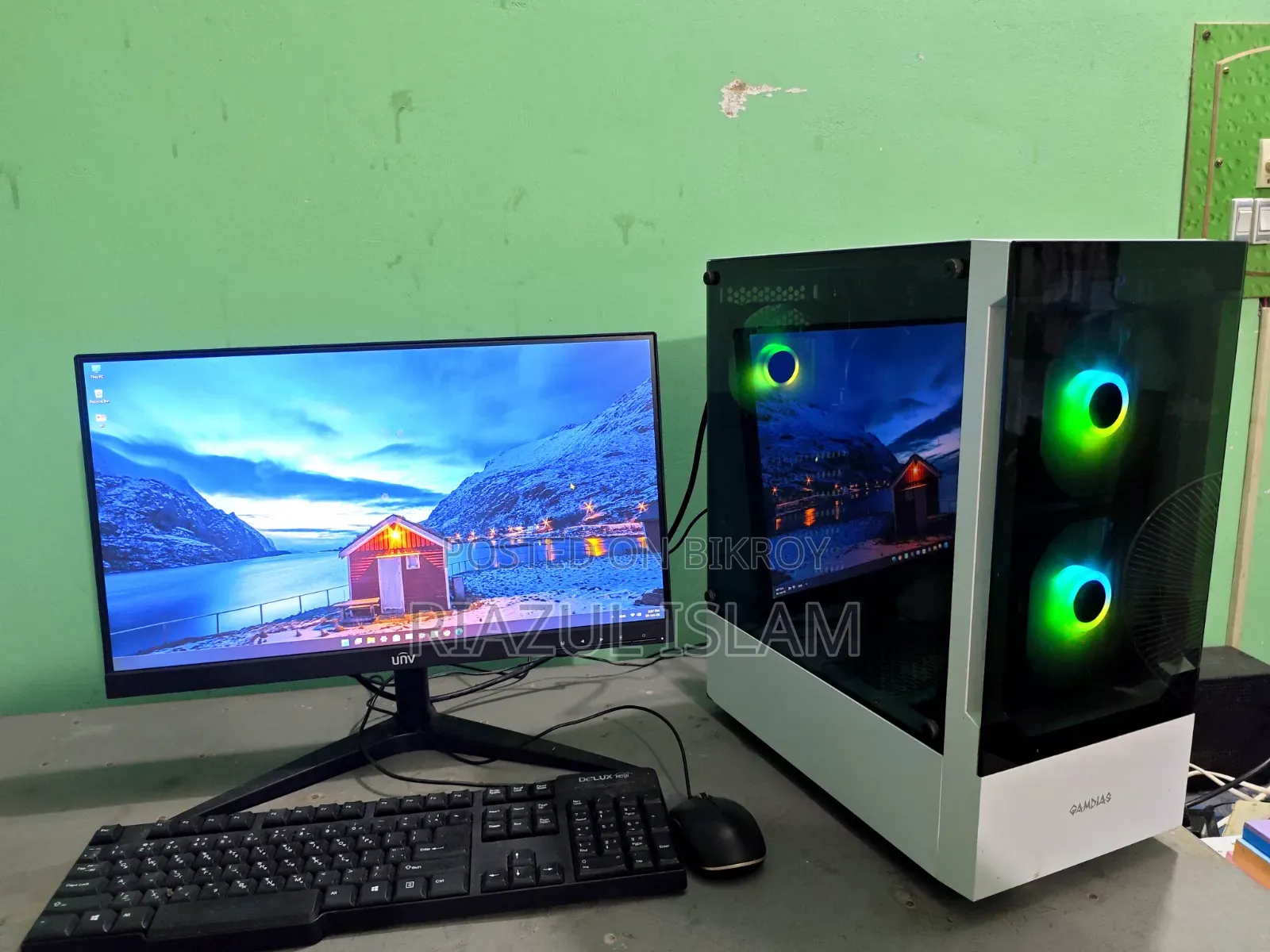 Desktop Computer 8GB AMD Ryzen 5 SSD 256GB