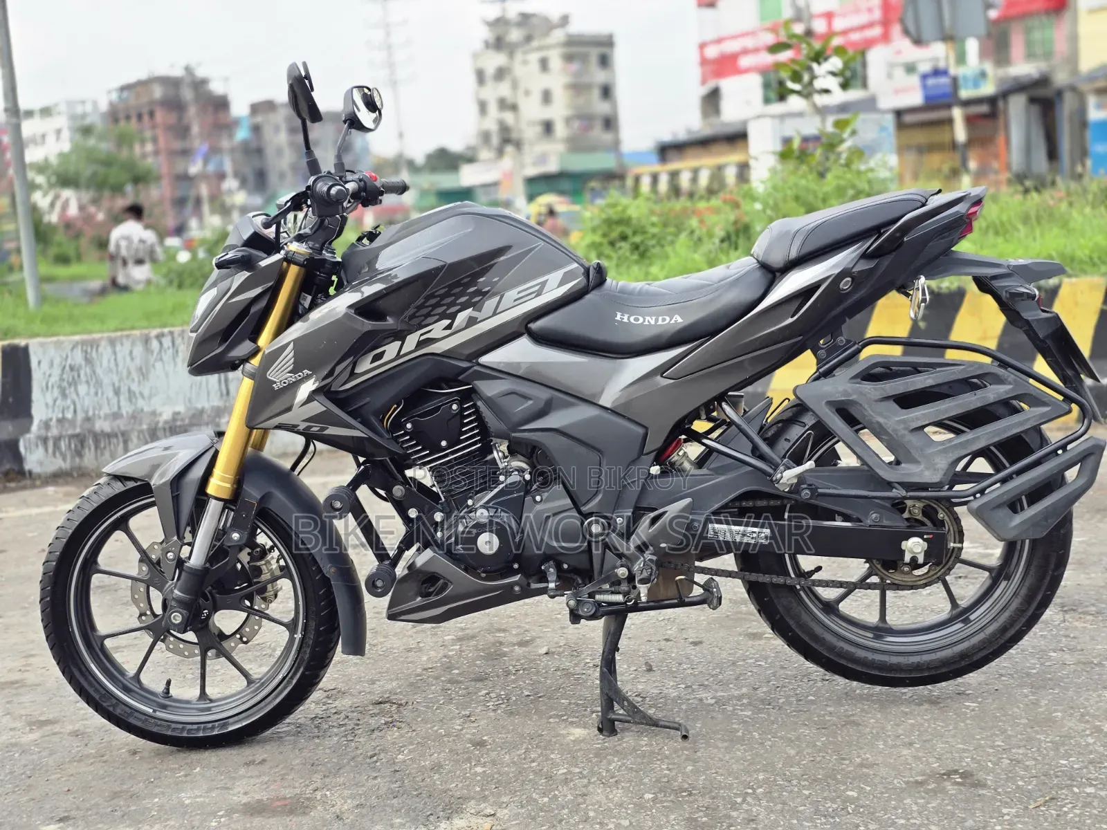 হোন্ডা হর্নেট ২০২৫ গ্রে