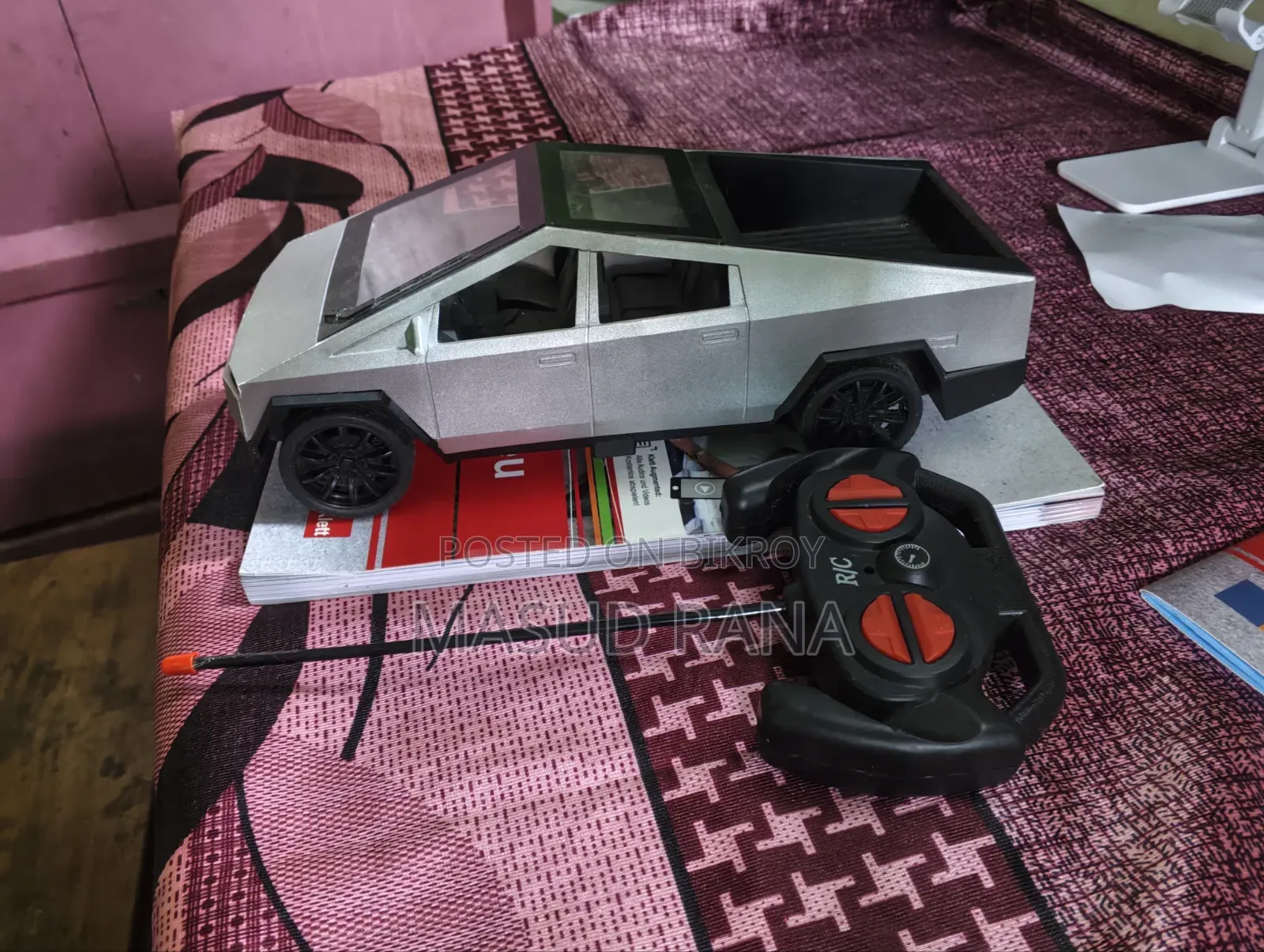 Tesla Cybertruck (Rc Car)