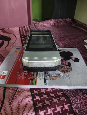Tesla Cybertruck (Rc Car)