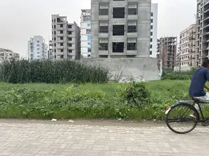 Block-L, 4-Katha, Excellent Plot for Sale in Bashundhara