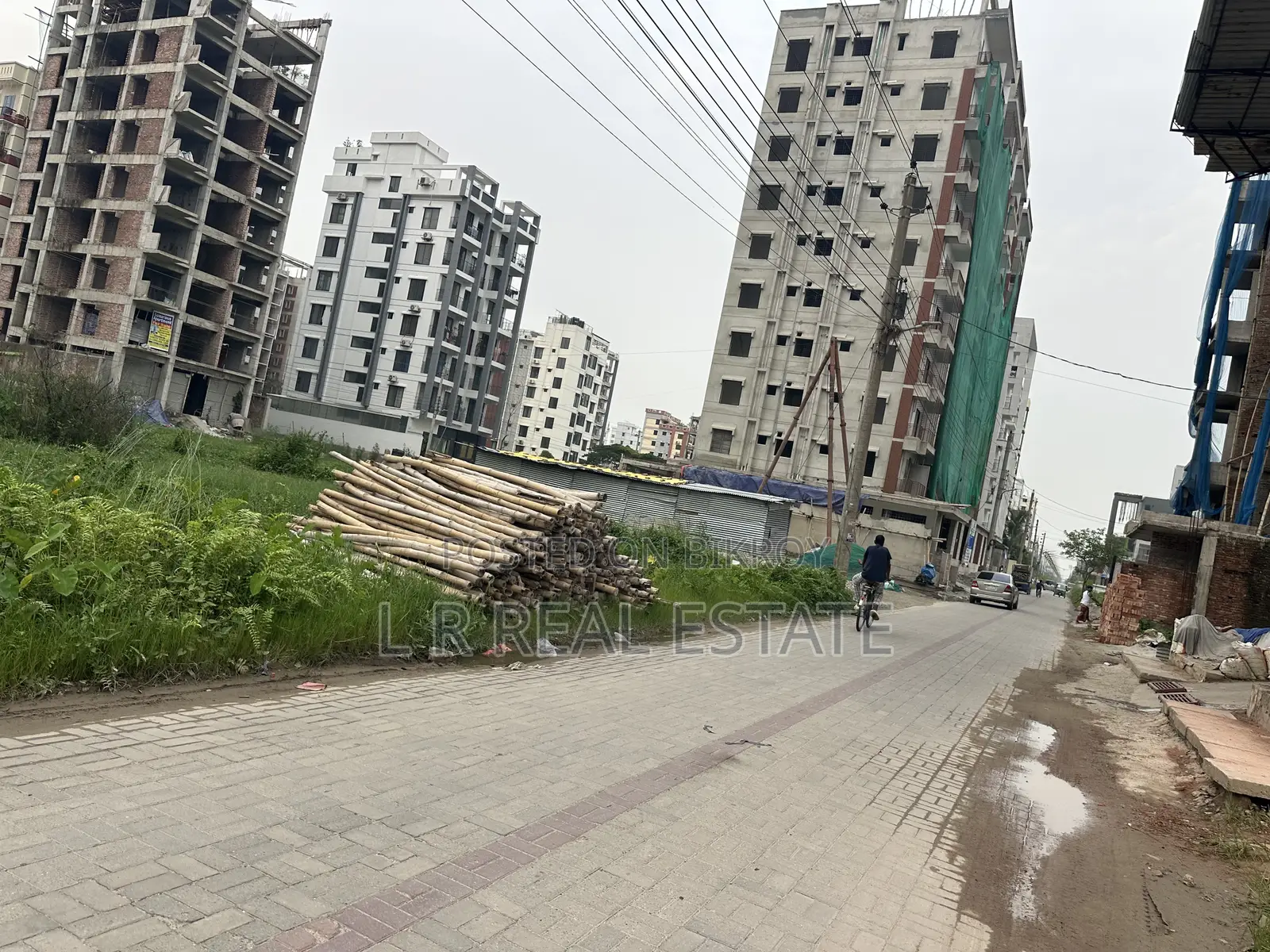 Block-L, 4-Katha, Excellent Plot for Sale in Bashundhara