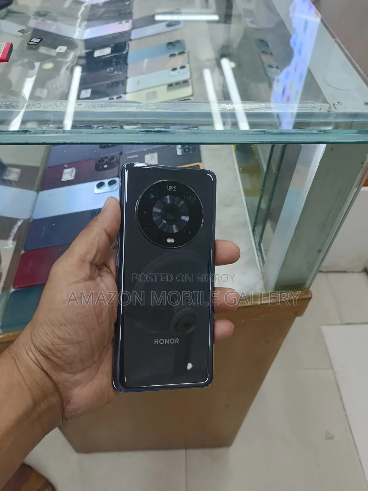 অনার ম্যাজিক৪ ২৫৬ জিবি ব্ল্যাক