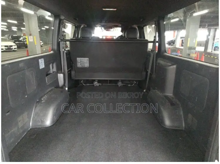 Toyota HiAce 2023 Pearl