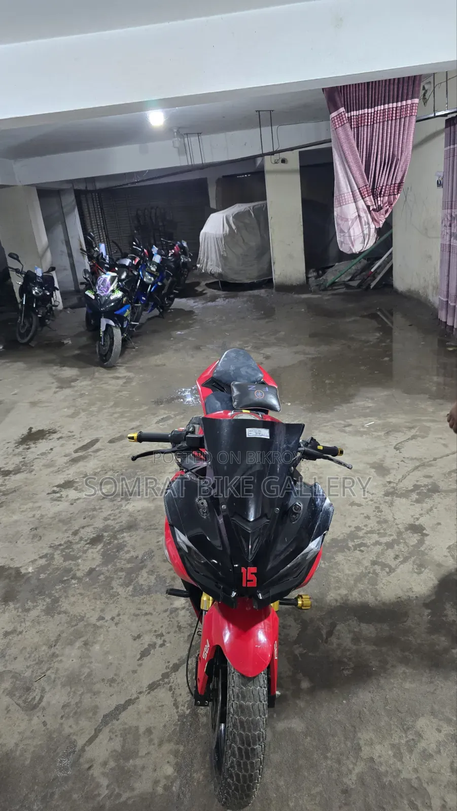 মোটরসাইকেল ২০২২ লাল