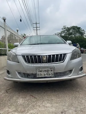 Toyota Premio 2012 Silver