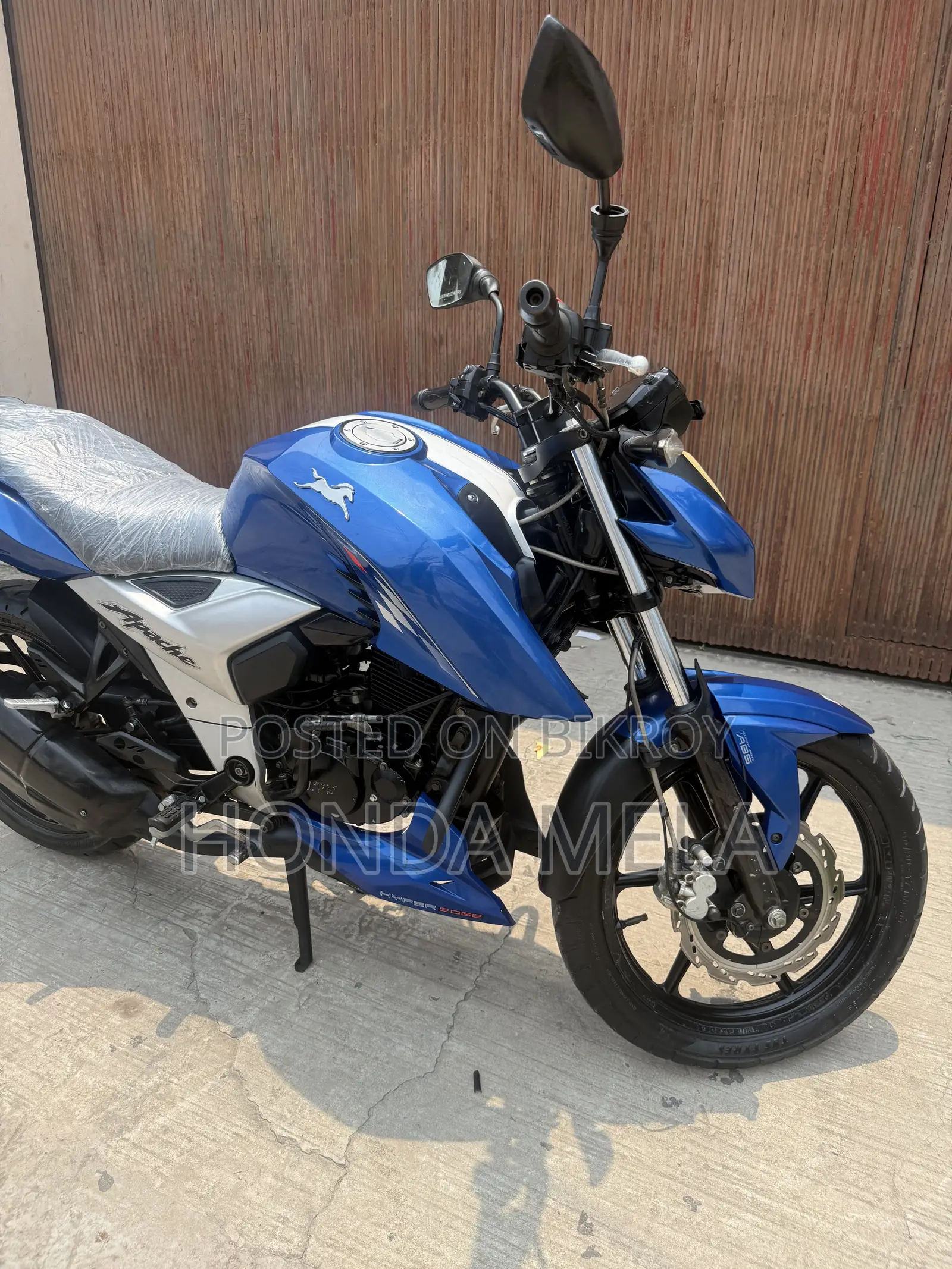 TVS Apache 160 4V 2021 Blue